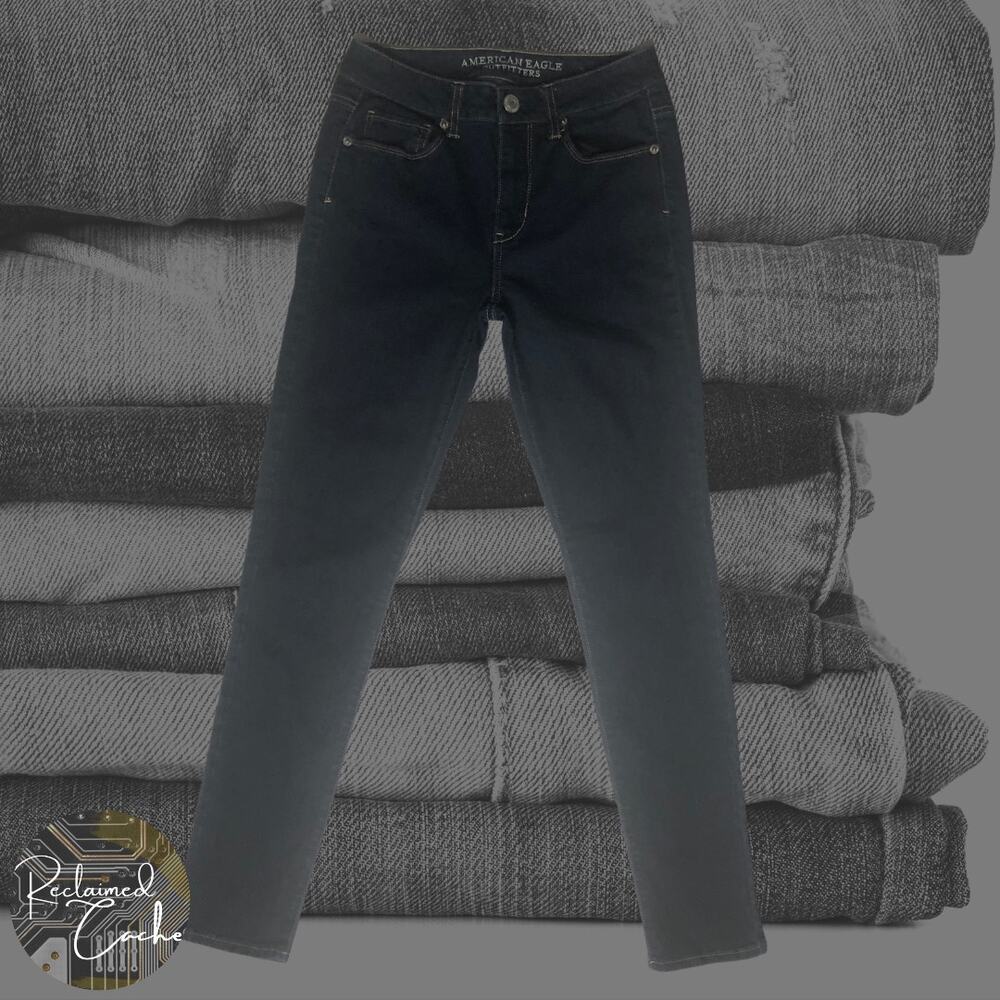 American Eagle Outfitters Dark Wash Super Stretch Jeans - Size 4 - Picture 1 of 11